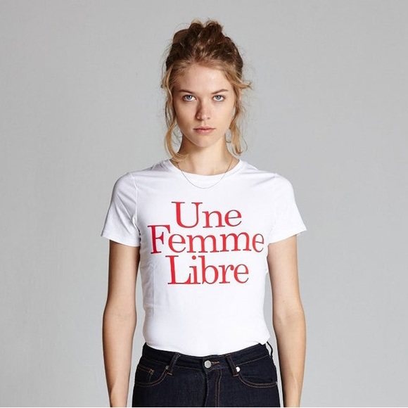 L’École des Femmes “Une Femme Libre” T-Shirt in Size Small - Picture 1 of 3